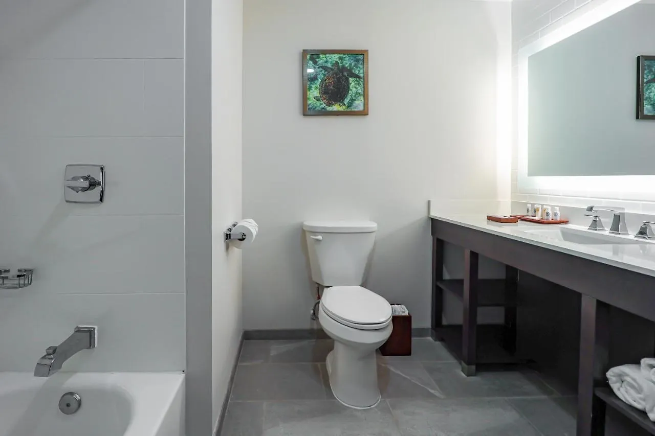 Comfort Inn & Suites Tobago Signal Hill
