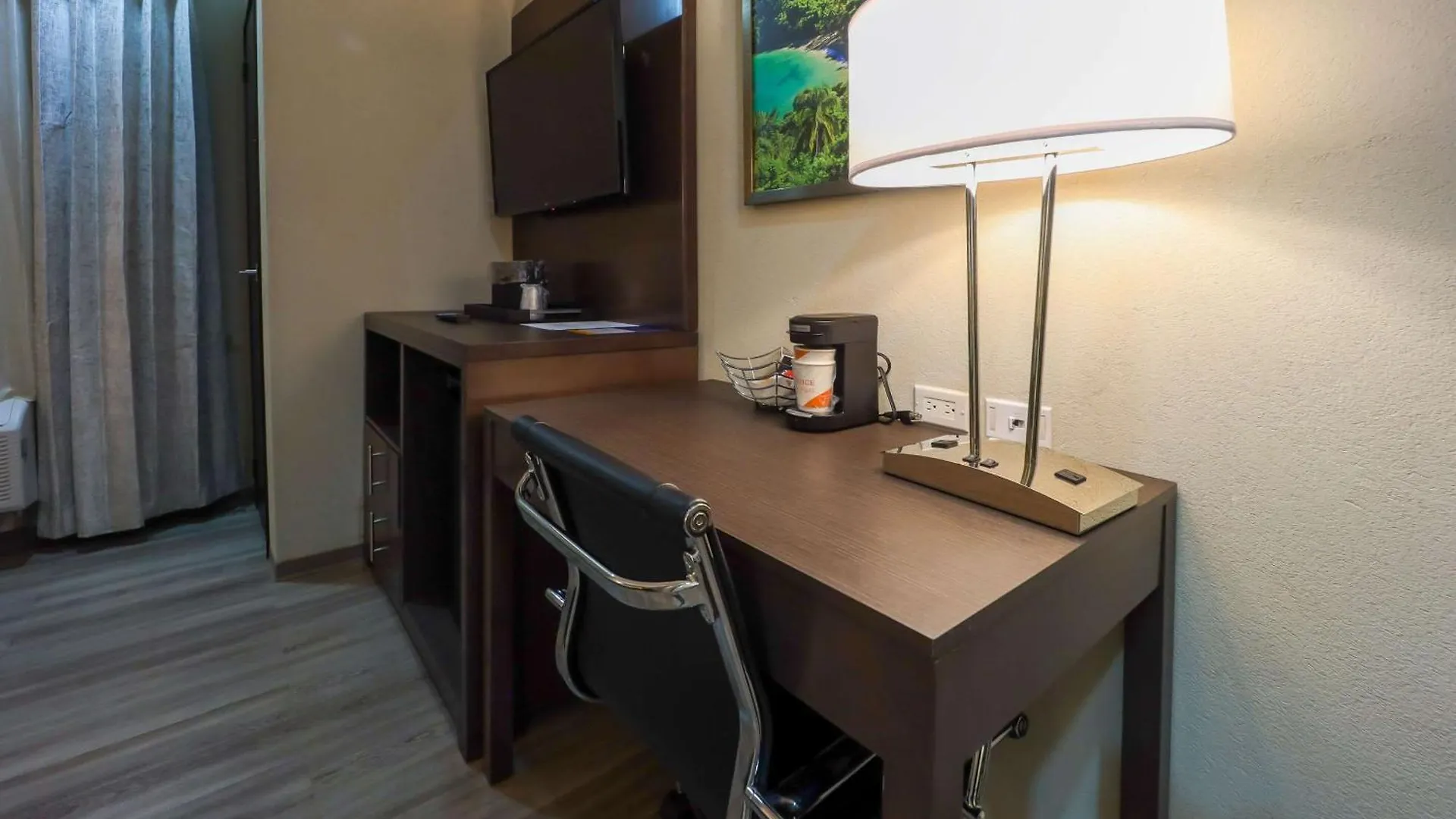 Comfort Inn & Suites Tobago Signal Hill Hotel